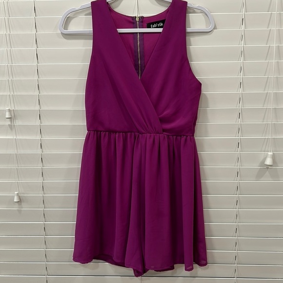 Fab’rik Purple Magenta Polyester Adorable Romper sz. Small - Picture 1 of 10